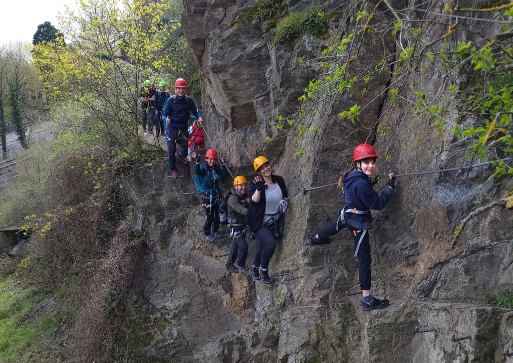 Klettersteigkurse mit Familien